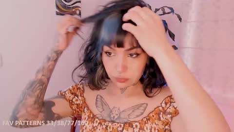 Snapshot of ulala_martina chatting on 12/14/25, 08:13 Martina online show from 12/14/25, 08:13