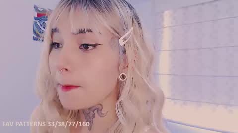 Snapshot of ulala_martina chatting on 12/15/25, 08:02 Martina online show from 12/15/25, 08:02