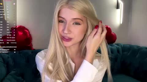 Vikki online show from 05/05/26, 03:31