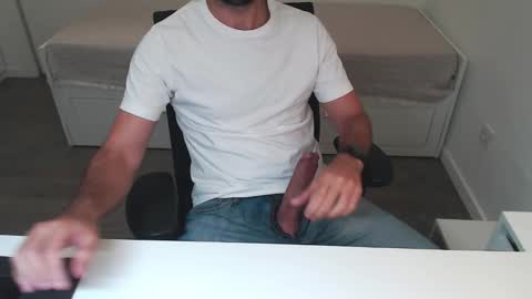 Snapshot of ulep chatting on 10/16/25, 10:27 Ulep online show from 10/16/25, 10:27