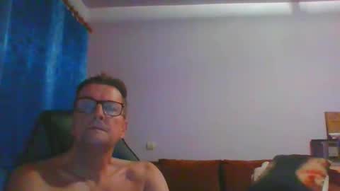 Snapshot of ulmeni4 chatting on 11/23/25, 05:57 ulmeni4 online show from 11/23/25, 05:57