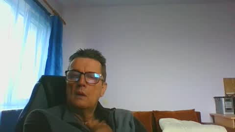 Snapshot of ulmeni4 chatting on 12/02/25, 11:37 ulmeni4 online show from 12/02/25, 11:37