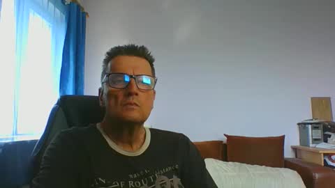ulmeni4 online show from 06/03/26, 02:19