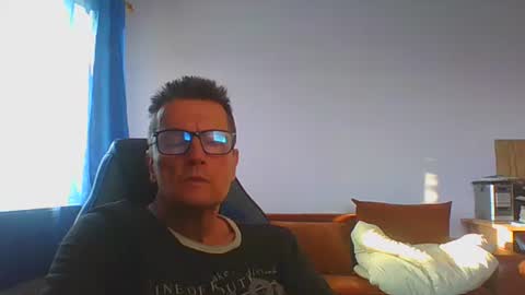 ulmeni4 online show from 06/06/26, 05:17