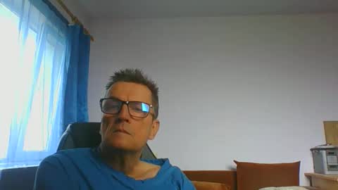 ulmeni4 online show from 06/11/26, 10:24