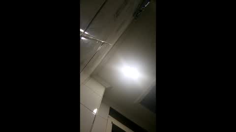 Snapshot of ulosdeabajo04 chatting on 05/25/26, 11:44 ulosdeabajo04 online show from 05/25/26, 11:44