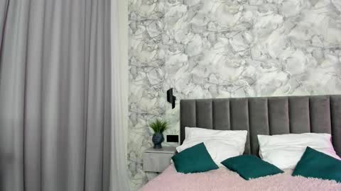 Melena online show from 10/14/25, 12:44