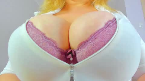 umnizza7777 online show from 02/13/26, 09:38