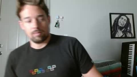 Snapshot of umphreak42 chatting on 05/23/26, 01:59 Andrew online show from 05/23/26, 01:59