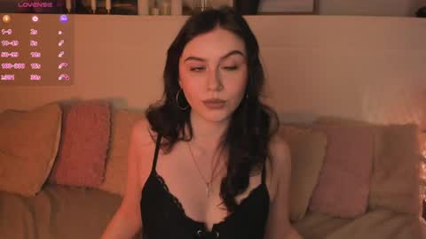 Una  online show from 04/03/26, 08:12