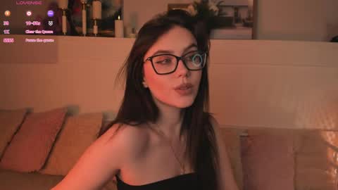 Una  online show from 04/04/26, 10:24