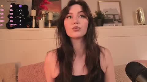 Una  online show from 05/16/26, 10:12