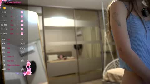 unarks online show from 11/11/25, 07:36