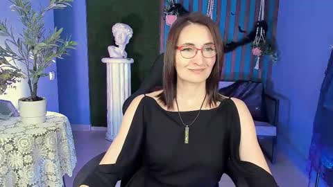 UnaTera online show from 10/23/25, 05:18