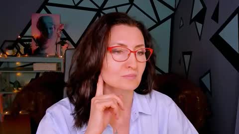 Snapshot of unatera chatting on 02/06/26, 08:29 UnaTera online show from 02/06/26, 08:29