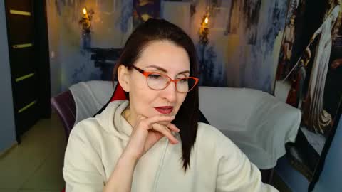 Snapshot of unatera chatting on 03/27/26, 07:03 UnaTera online show from 03/27/26, 07:03