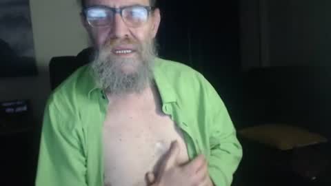 Snapshot of uncle_hottiecb chatting on 07/04/26, 05:13 Uncle Hottie online show from 07/04/26, 05:13