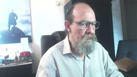 Snapshot of uncle_hottiecb chatting on 07/10/26, 03:14 Uncle Hottie online show from 07/10/26, 03:14