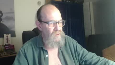Snapshot of uncle_hottiecb chatting on 07/12/26, 05:20 Uncle Hottie online show from 07/12/26, 05:20