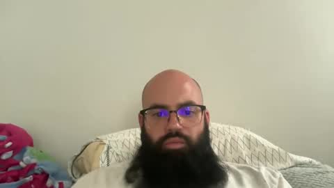 Snapshot of uncutbeard129840 chatting on 09/27/25, 10:48 uncutbeard129840 online show from 09/27/25, 10:48