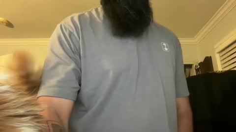 Snapshot of uncutbeard129840 chatting on 10/13/25, 04:23 uncutbeard129840 online show from 10/13/25, 04:23