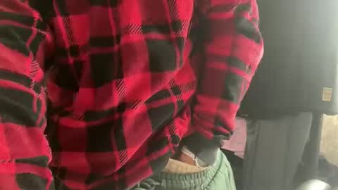 Snapshot of uncutbeard129840 chatting on 11/03/25, 05:36 uncutbeard129840 online show from 11/03/25, 05:36