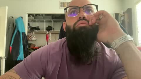 uncutbeard129840 online show from 12/19/25, 11:34