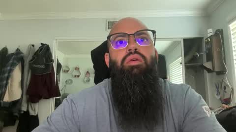 uncutbeard129840 online show from 02/05/26, 12:15