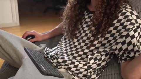 Mister Uncut online show from 11/18/25, 11:48