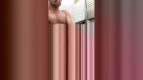 Snapshot of uncutnudist chatting on 06/03/26, 01:08 uncutnudist online show from 06/03/26, 01:08