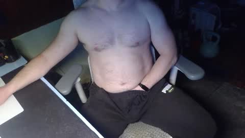 Under the desk online show from 04/01/26, 09:01