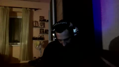 underguy19 online show from 10/29/25, 09:05