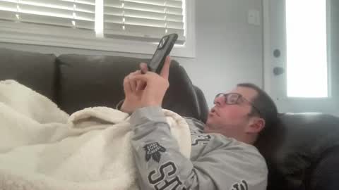 Snapshot of ungerisland chatting on 12/28/24, 01:59 ungerisland online show from 12/28/24, 01:59