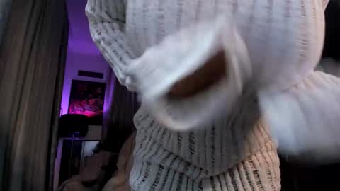 Snapshot of unicornsandboobs chatting on 10/27/25, 09:41 Carla online show from 10/27/25, 09:41