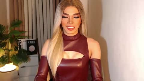 Miss Andrea online show from 10/06/25, 03:42