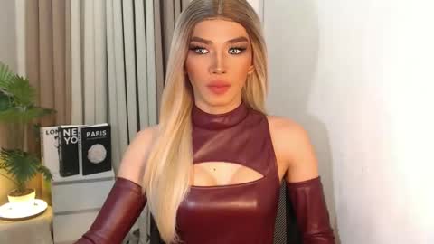 Miss Andrea online show from 10/10/25, 07:35