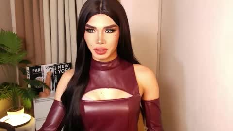 Miss Andrea online show from 10/28/25, 04:09