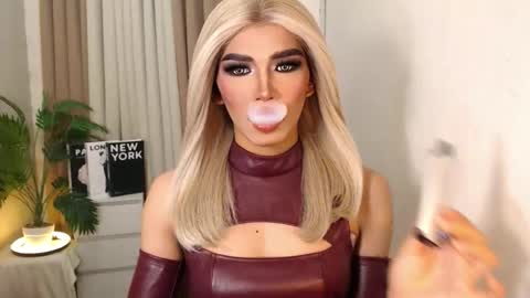 Miss Andrea online show from 11/24/25, 07:35