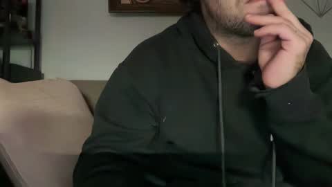 Snapshot of universalstudihoes chatting on 12/21/24, 09:44 universalstudihoes online show from 12/21/24, 09:44