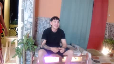 Snapshot of university646 chatting on 12/15/24, 02:19 merry christmas online show from 12/15/24, 02:19