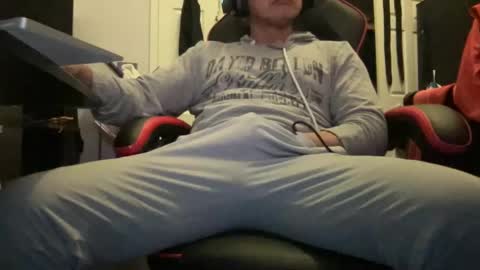 Snapshot of unlobitooenwallstreet chatting on 12/27/24, 03:20 unlobitooenwallstreet online show from 12/27/24, 03:20