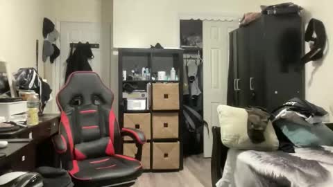 unlobitooenwallstreet online show from 12/19/25, 05:53