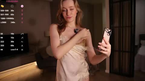 UnnaBella online show from 05/05/26, 07:11
