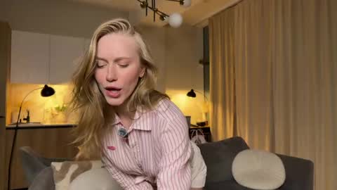 UnnaBella online show from 06/01/26, 07:04