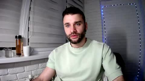 Snapshot of unnknow2024 chatting on 04/18/26, 07:18 SlavaVibes online show from 04/18/26, 07:18