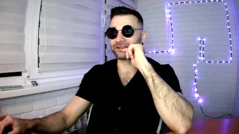 Snapshot of unnknow2024 chatting on 04/24/26, 06:21 SlavaVibes online show from 04/24/26, 06:21