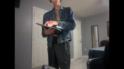 Stepbro online show from 12/05/25, 04:43