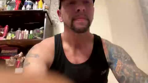 Snapshot of up4wuteva chatting on 12/21/25, 12:51 up4wuteva online show from 12/21/25, 12:51