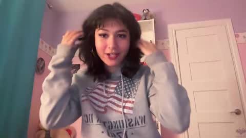 Snapshot of upaydahlia chatting on 10/01/25, 06:19 findom goddess dahlia  online show from 10/01/25, 06:19