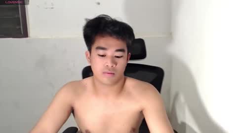 ur_asian_hardfucker online show from 05/10/26, 09:25